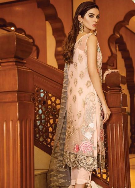serene-premium-embroidered-festive-2019-collection-foire-de-enchante-10-socialite-fantasy-_2