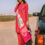 zaha-lawn-2021-spring-summer-collection-2021-03b_01_